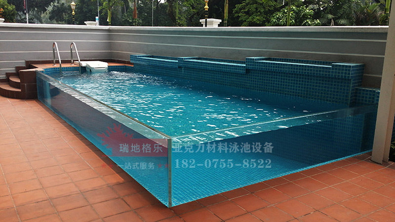透明亞克力游泳池材料特點(diǎn)，瑞地格樂亞克力游泳池